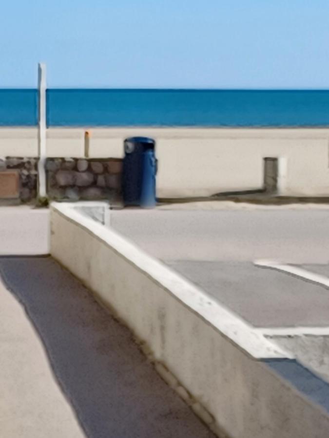 Juste A Cote De La Plage, Wifi Lägenhet Port-la-Nouvelle Exteriör bild